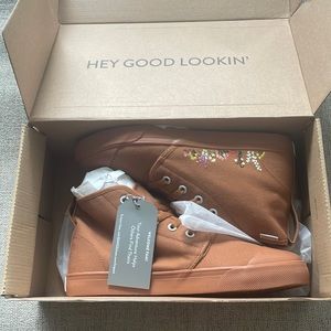 BANGS Woman’s size 8 high tops